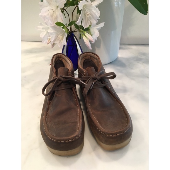 clarks wallabee boot brown oily leather